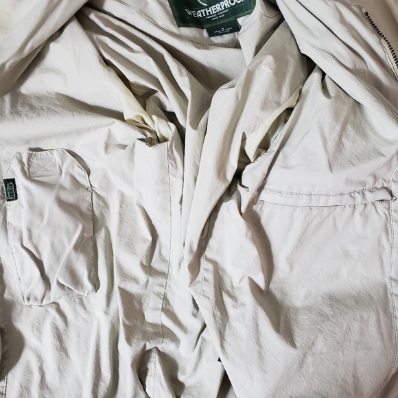 !!!SOLD!!! Weatherproof Lightweight Coat - Picture 7 of 8